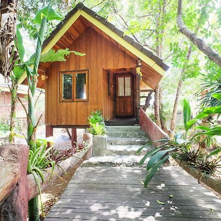 Oyo 604 Ruen Mai Horm Resort Trang Kültér fotó