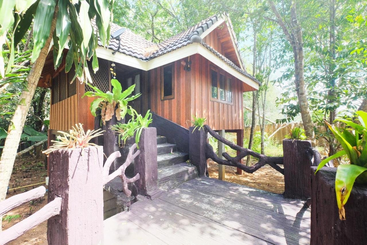 Oyo 604 Ruen Mai Horm Resort Trang Kültér fotó